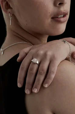 Stolen Girlfriends Club Baby Claw Rose Quartz Ring Small L