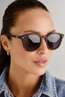 Le Specs Bandwagon Polarised Round Matte Tort Smoke Lens Sunglasses
