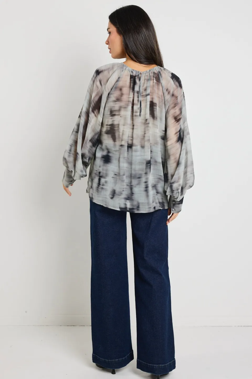 Stories be Told Cosmopolitan Charcoal Smudge Crew Neck Floaty LS Top