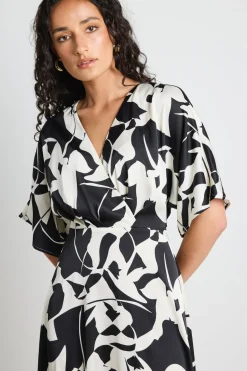 Among the Brave Dali Black White Satin SS Kimono Mini Dress