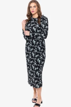 Leila + Luca Essense Black Blue Rose Crinkle LS Shift Dress
