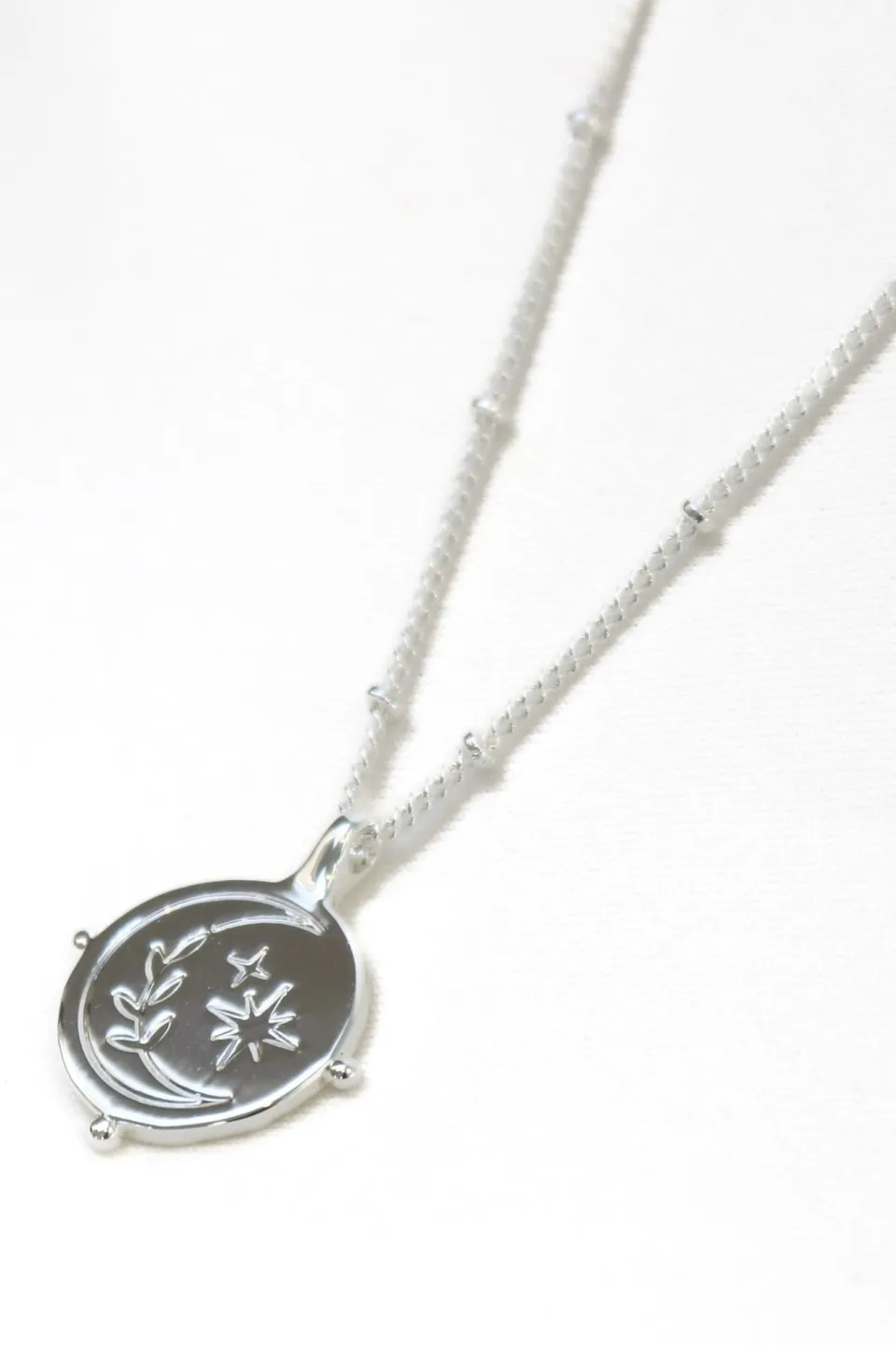 Love Lunamei Ethereal Sterling Silver Plate EOL Circle Pendant Necklace