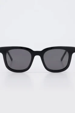 Isle of Eden Eugene Black Sunglasses