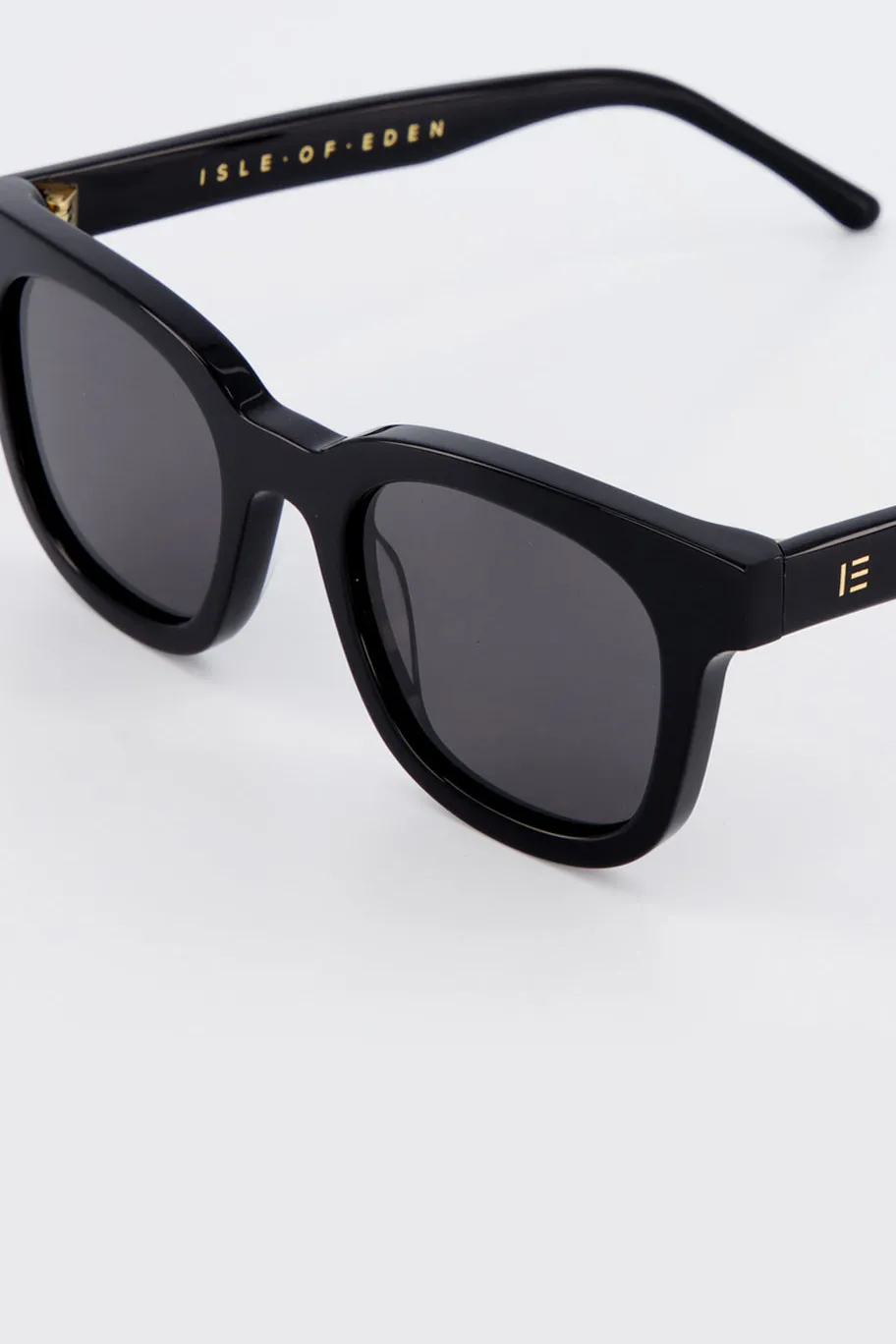Isle of Eden Eugene Black Sunglasses