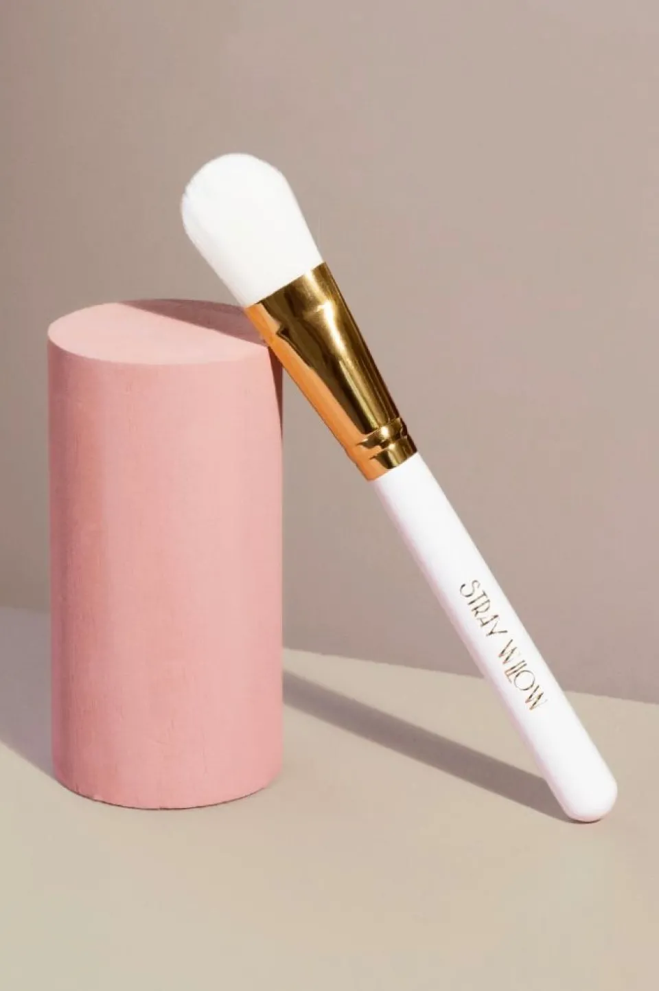 Stray Willow Facial Mask White Applying Brush