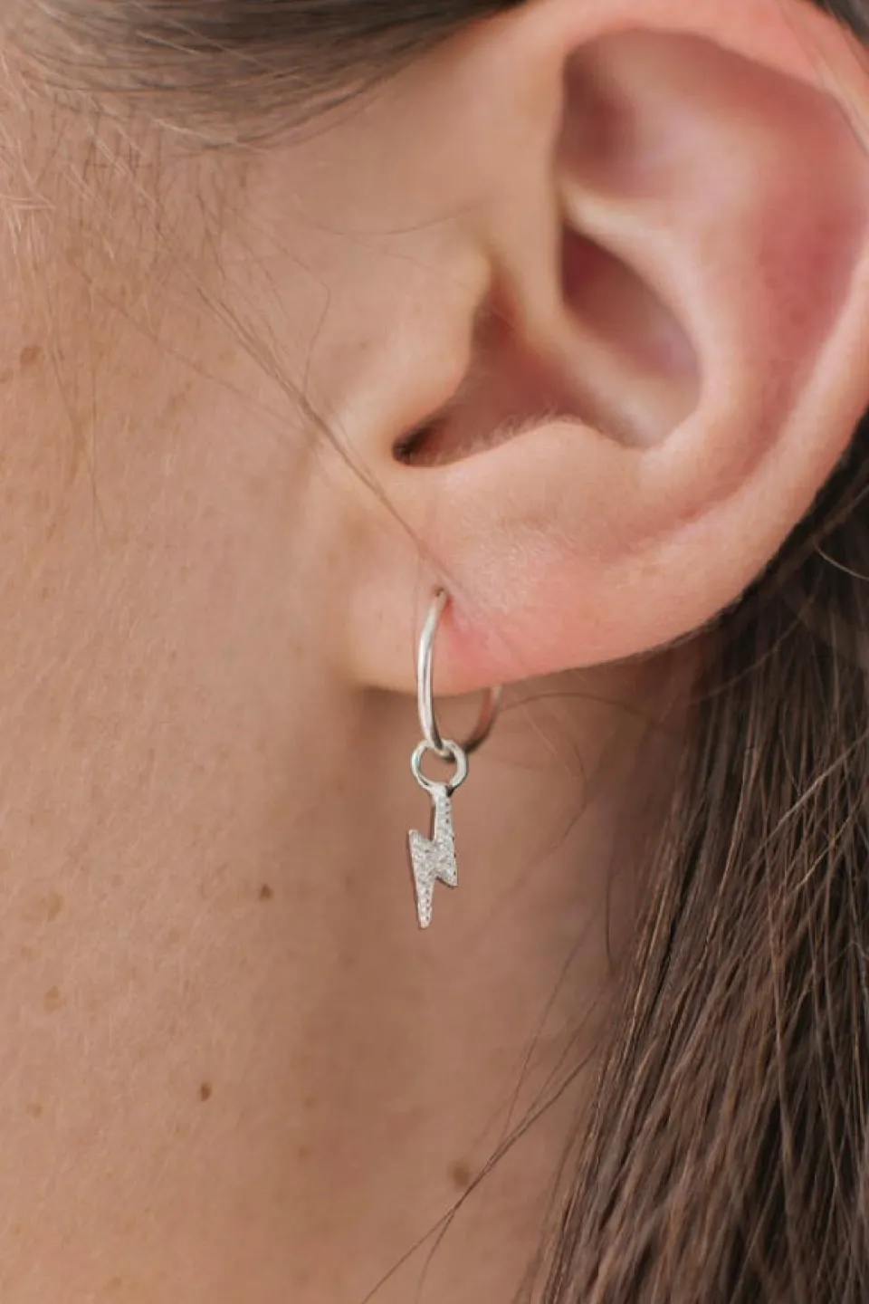 Sophie Flashy Sleeper Earrings Silver