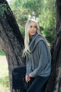Humidity Lifestyle Fortune Grey Wool Scarf