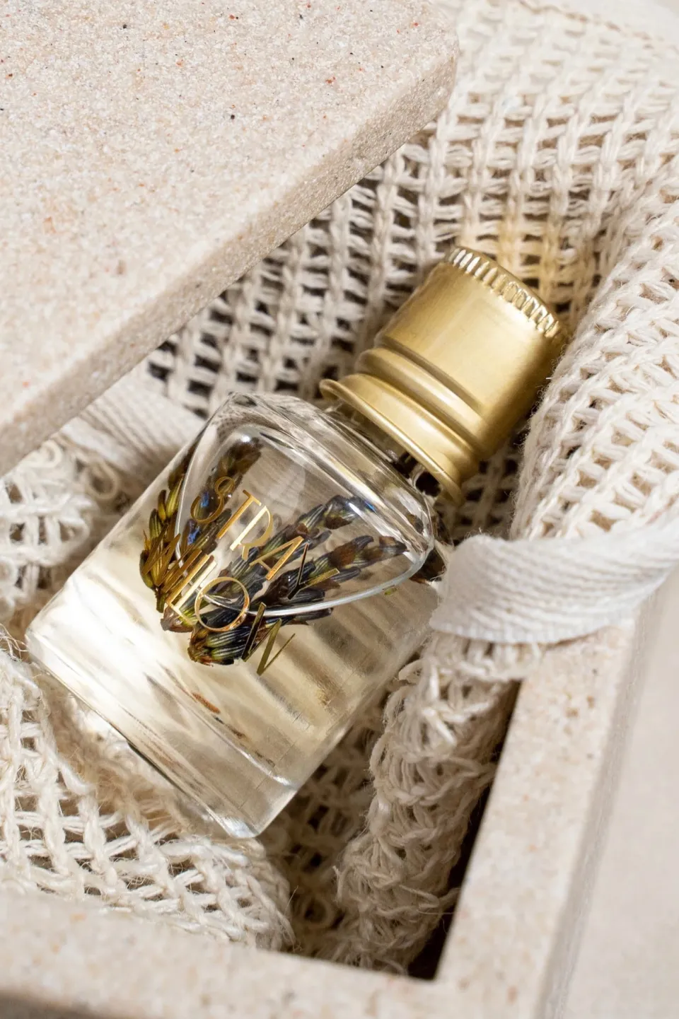 Stray Willow Gentle Days 15ml Green Roll On Essential Oil Perfume