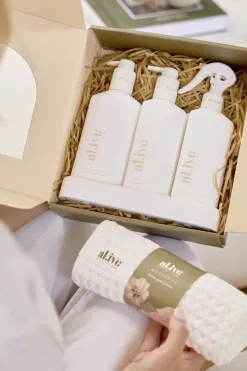Alive Body Lemon Myrtle + Honeydue Kitchen Trio + Towel LE Retreat Gift Set