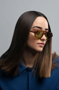 Isle of Eden Lola Honey Torte Aviator Sunglasses