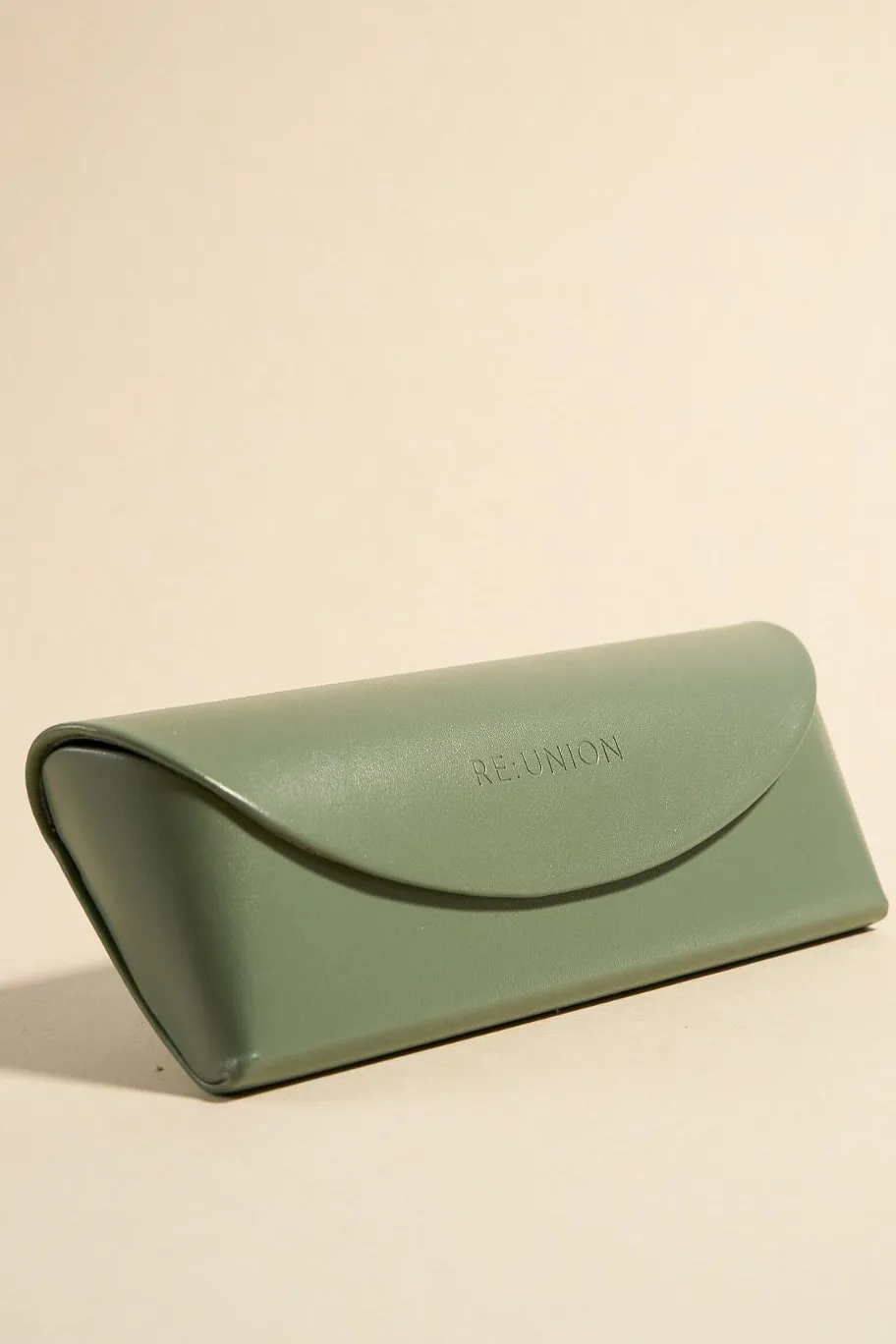 RE:UNION Label London Black Classic Round Sunglasses