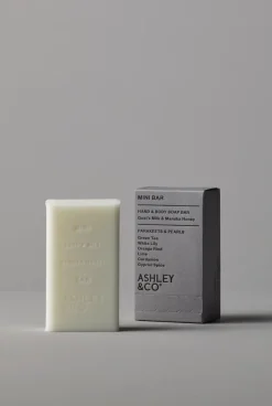 Ashley + Co Mini Bar Parakeets + Pearls Soap