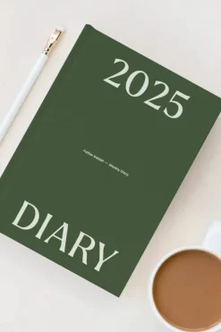 Father Rabbit Olive Weekly 2025 Diary