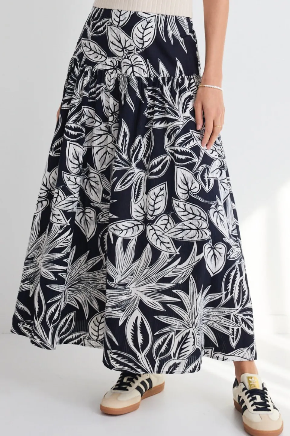 Among the Brave Pisces Black Leaf Tiered Maxi Skirt