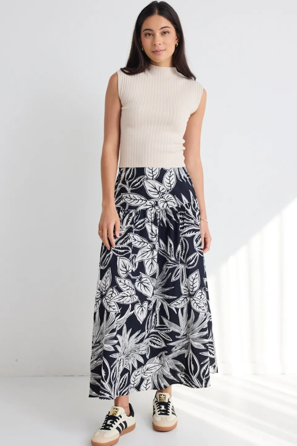 Among the Brave Pisces Black Leaf Tiered Maxi Skirt