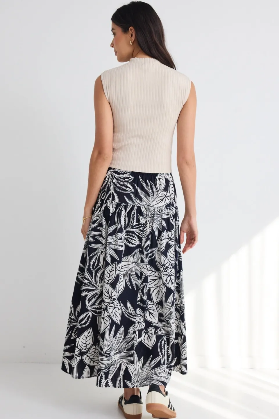 Among the Brave Pisces Black Leaf Tiered Maxi Skirt