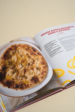 Flying Kiwi Pizza Night