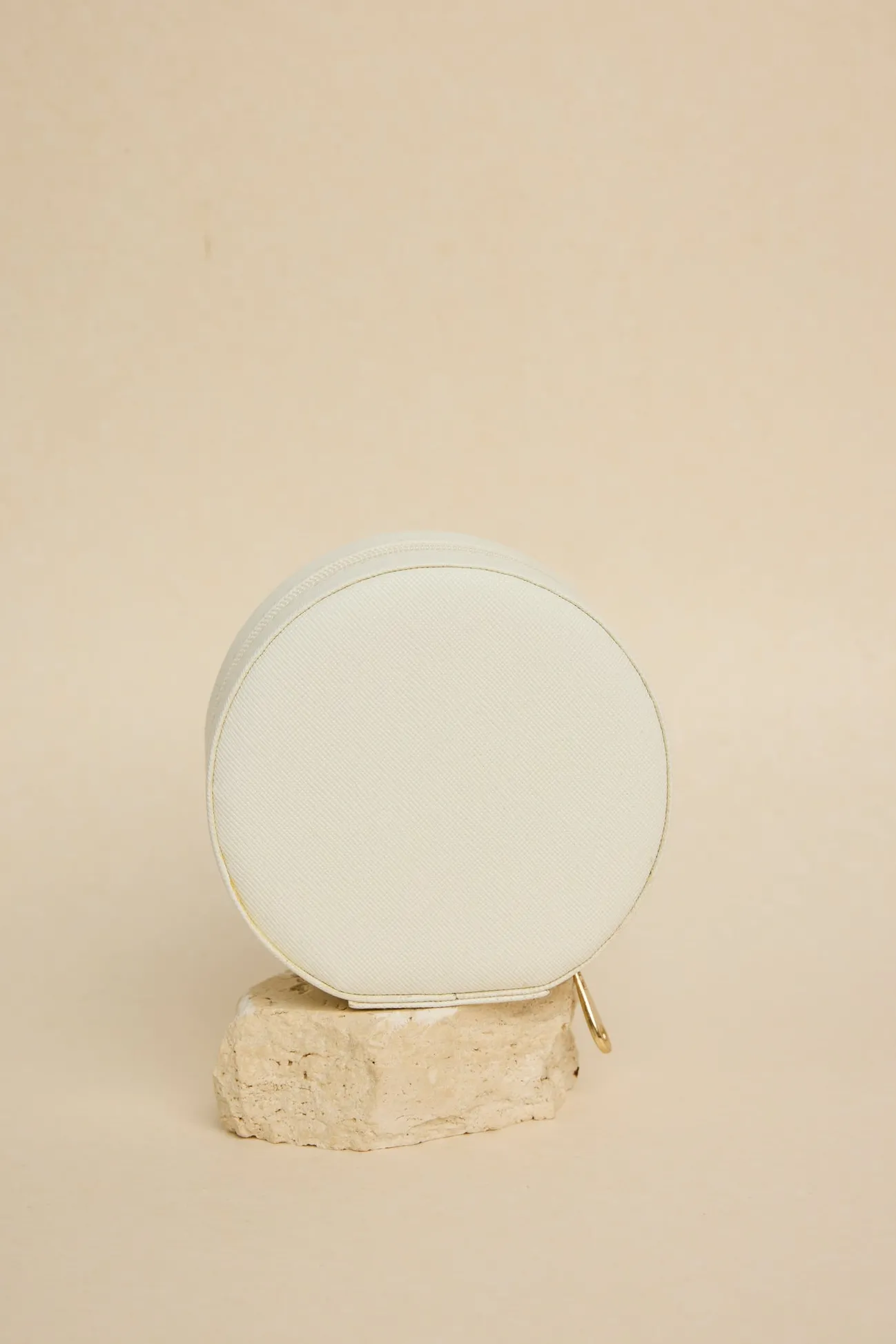 Humble + Heart Round White Jewellery Travel Case