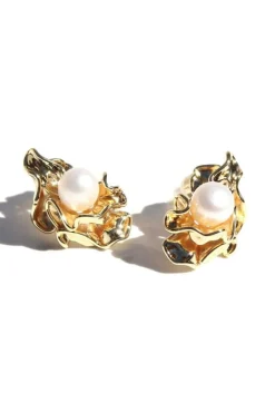 Queen of the Foxes Ruched Gold Pearl Earrings