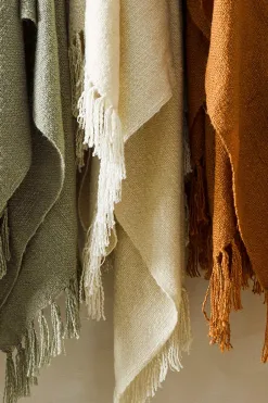 Baya Serenade Neutral Acrylic 125x150cm Throw