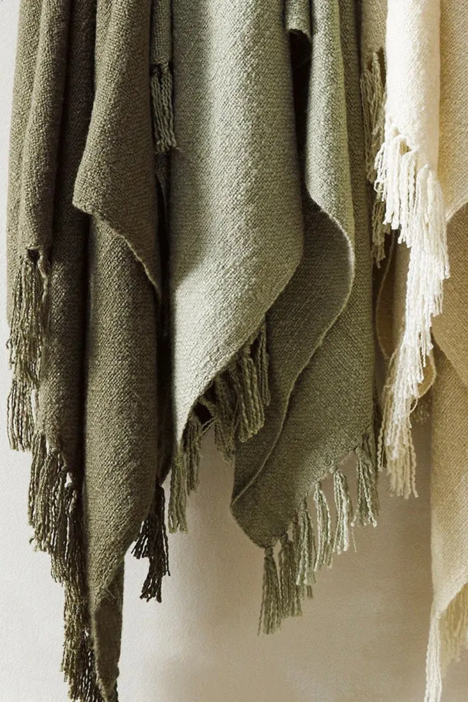 Baya Serenade Olive Acrylic 125x150cm Throw