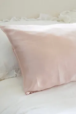 Home Lab 100% Silk Beauty Pillowcase Blush 48x73cm