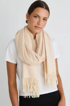 Queen of the Foxes Simple Cream Winter Scarf