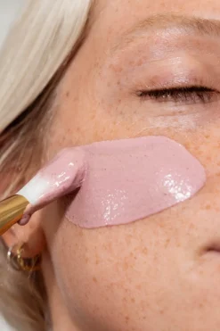 Stray Willow Sweet Muse Pink Vitamin C Facial Mask