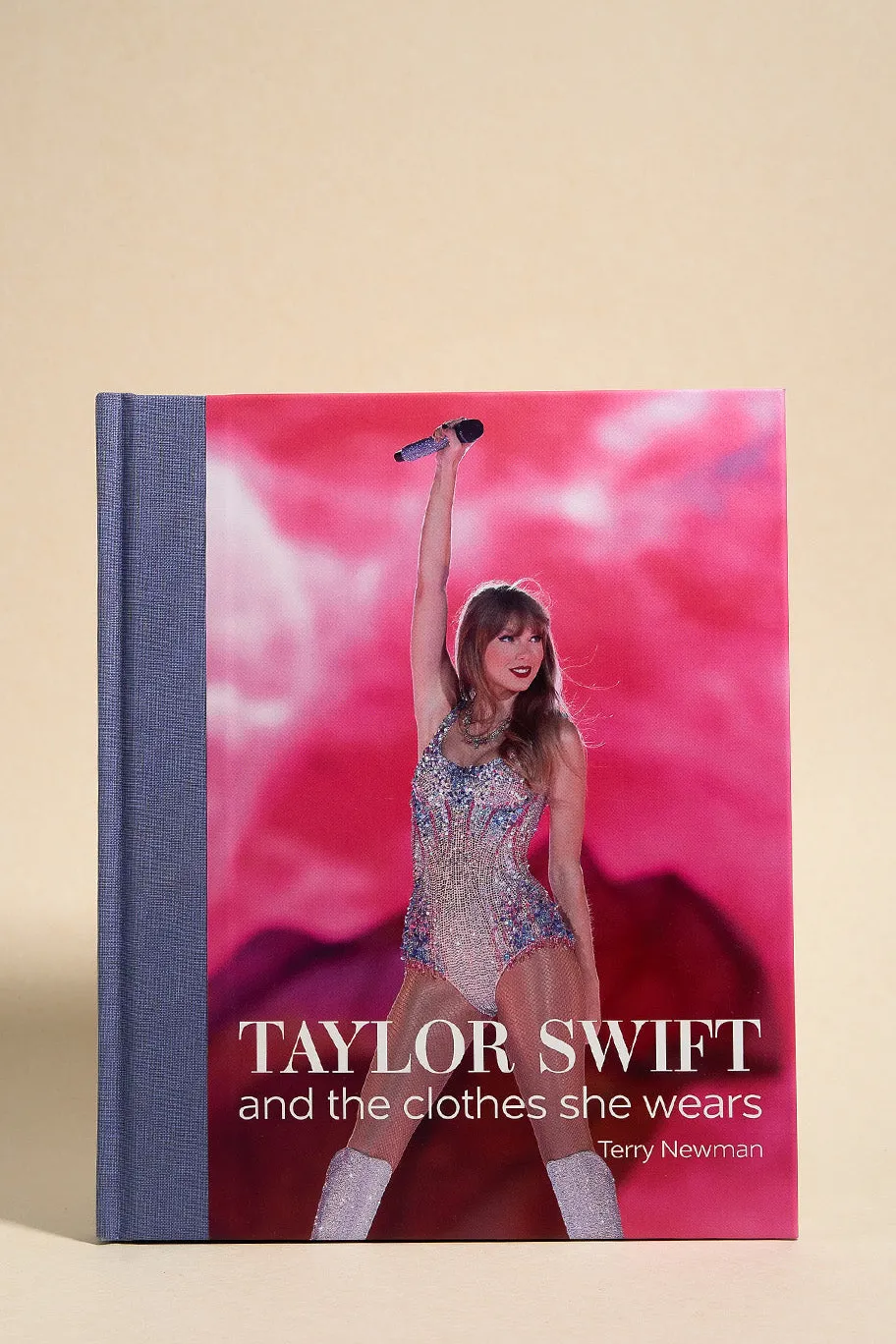 Flying Kiwi Taylor Swift and the Clothes She Wears
