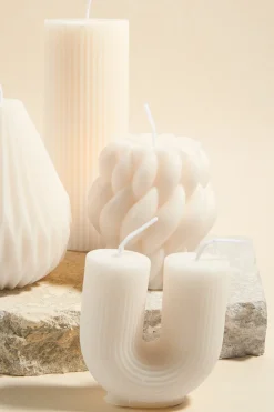 Flo's Home Twisted Raindrop Small Handmade Soy Ivory Candle