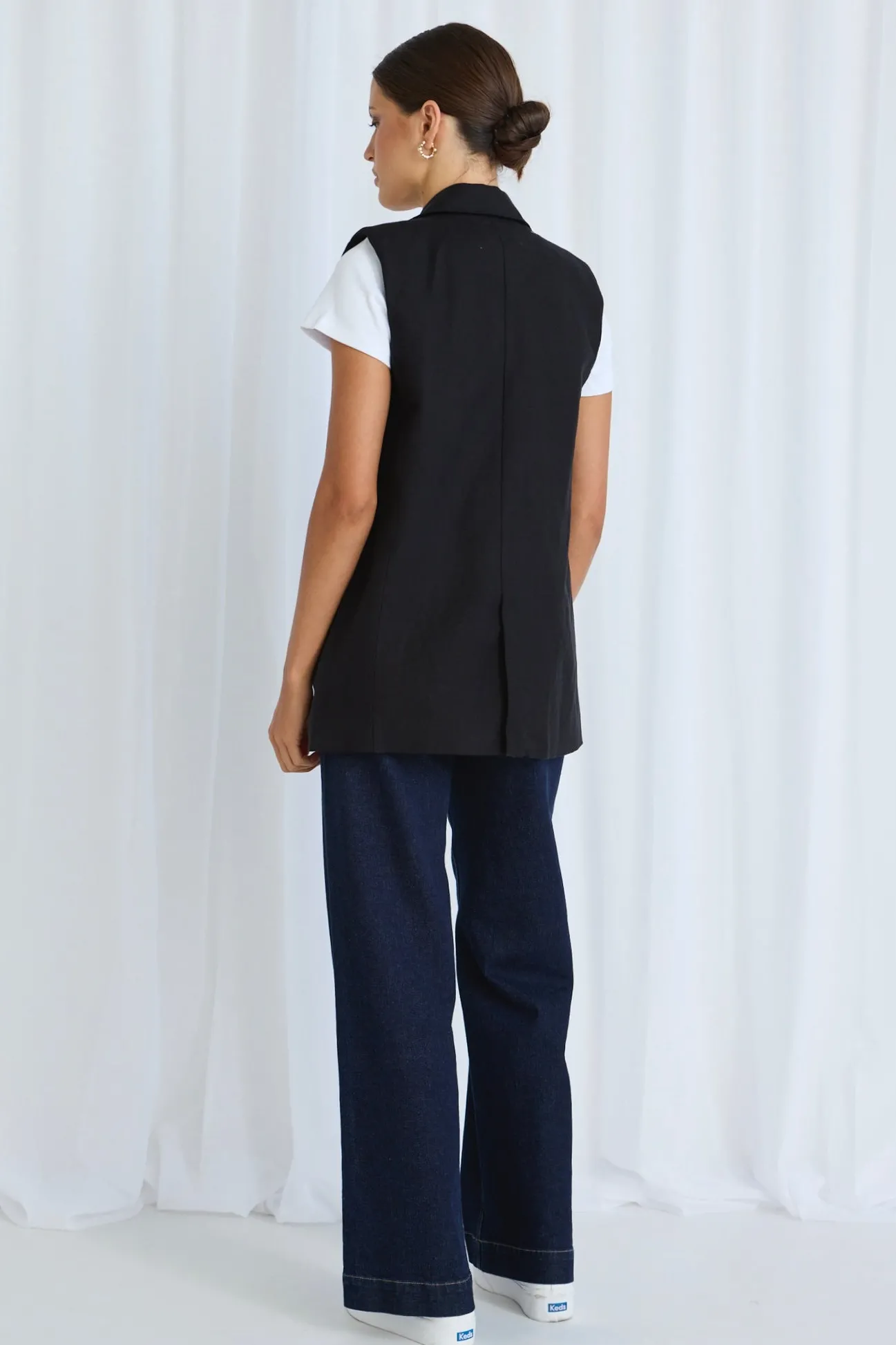 Stories be Told Vancouver Black Linen Longline Vest