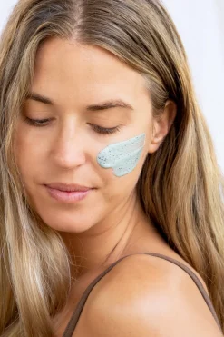 Stray Willow Wild Fields Green Smoothie Facial Mask